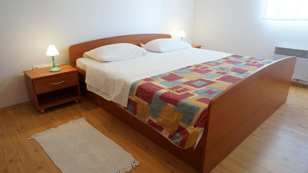 Apartments Sandra Sukošan Chambre photo